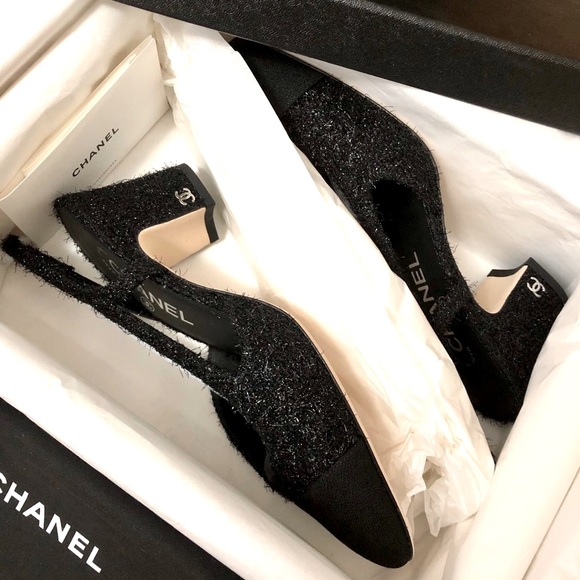CHANEL Shoes - SUPER RARE CHANEL pumps